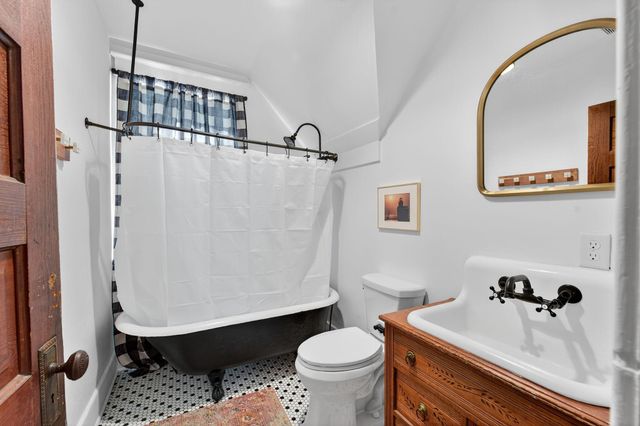 12 6th Avenue SE, Rochester, MN 55904