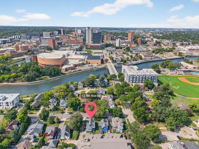 12 6th Avenue SE, Rochester, MN 55904