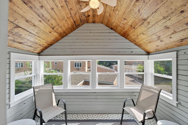 12 6th Avenue SE, Rochester, MN 55904