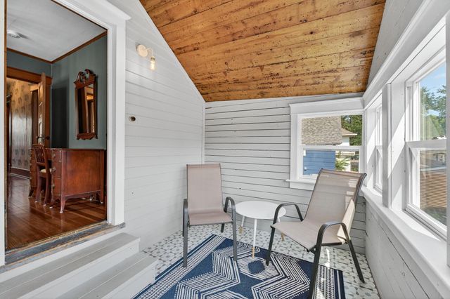 12 6th Avenue SE, Rochester, MN 55904