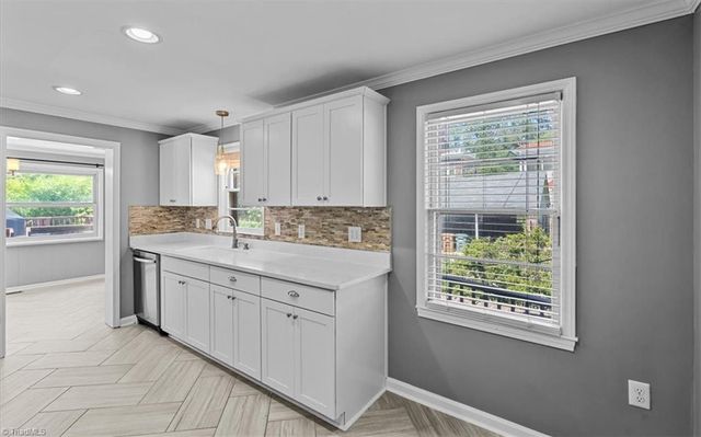110 Mayflower Drive, Greensboro, NC 27403
