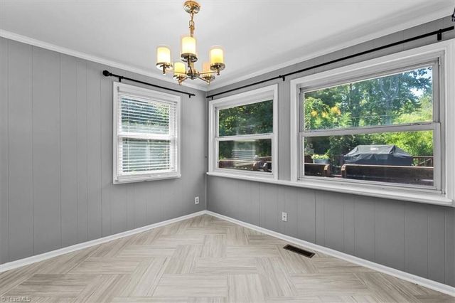 110 Mayflower Drive, Greensboro, NC 27403