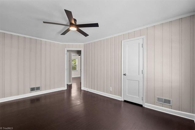 110 Mayflower Drive, Greensboro, NC 27403