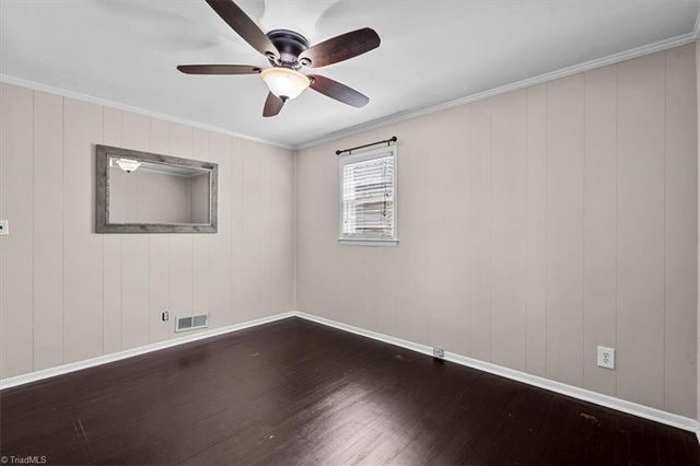 110 Mayflower Drive, Greensboro, NC 27403
