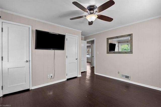 110 Mayflower Drive, Greensboro, NC 27403
