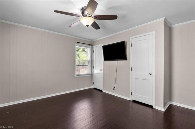 110 Mayflower Drive, Greensboro, NC 27403