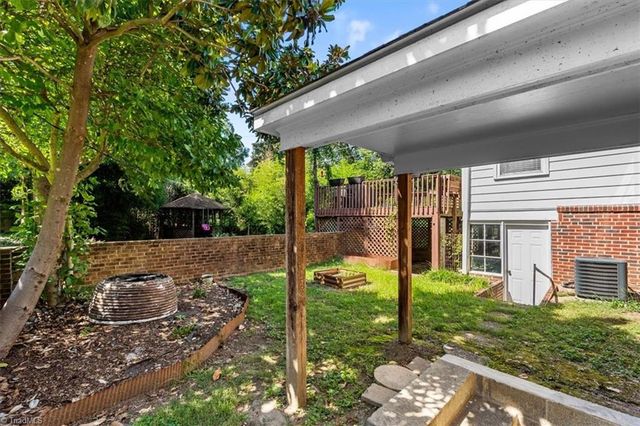 110 Mayflower Drive, Greensboro, NC 27403