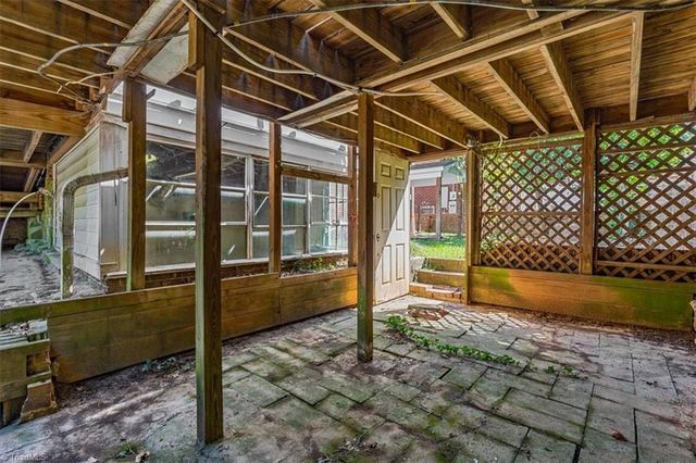 110 Mayflower Drive, Greensboro, NC 27403