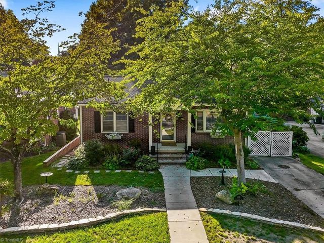 110 Mayflower Drive, Greensboro, NC 27403