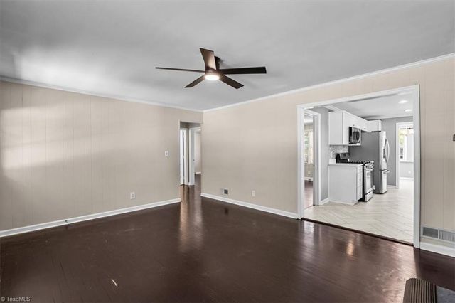 110 Mayflower Drive, Greensboro, NC 27403