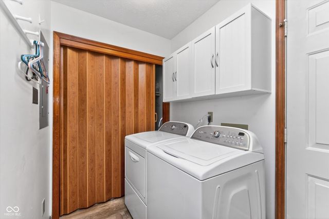 1918 E Summer Place E, Anderson, IN 46012