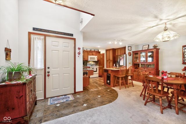 1918 E Summer Place E, Anderson, IN 46012