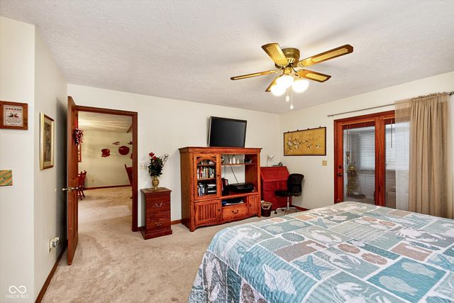 1918 E Summer Place E, Anderson, IN 46012