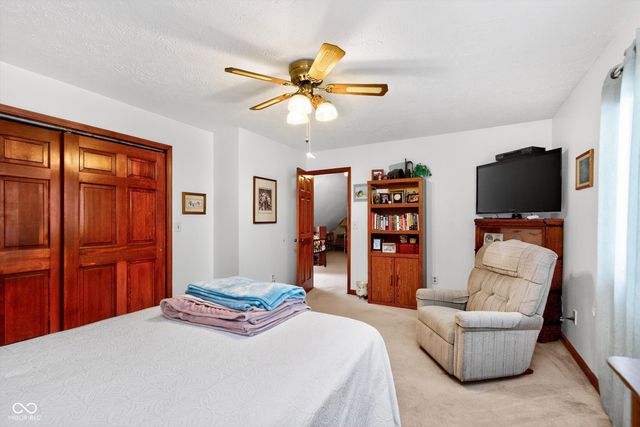 1918 E Summer Place E, Anderson, IN 46012