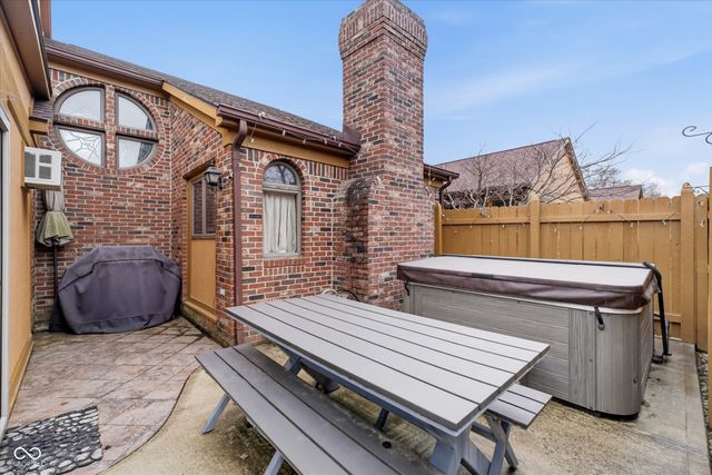 1918 E Summer Place E, Anderson, IN 46012