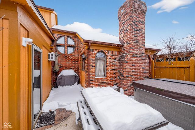 1918 E Summer Place E, Anderson, IN 46012