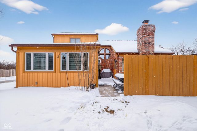 1918 E Summer Place E, Anderson, IN 46012