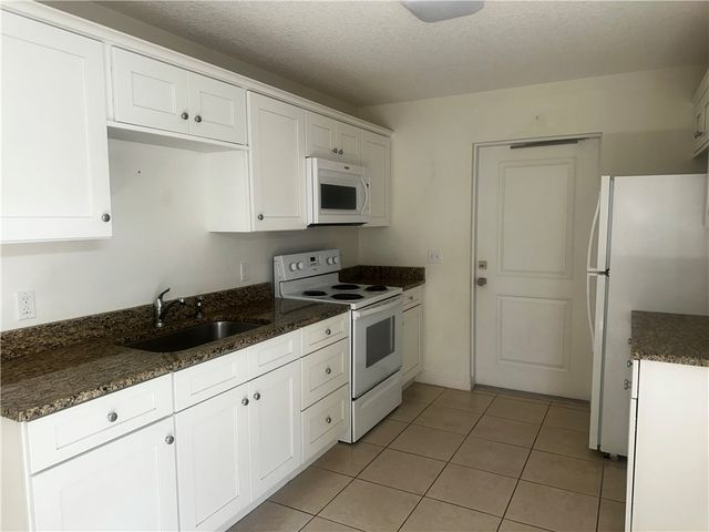 955 18th Place B, Vero Beach, FL 32960