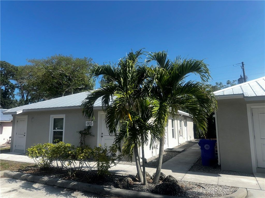 955 18th Place B, Vero Beach, FL 32960