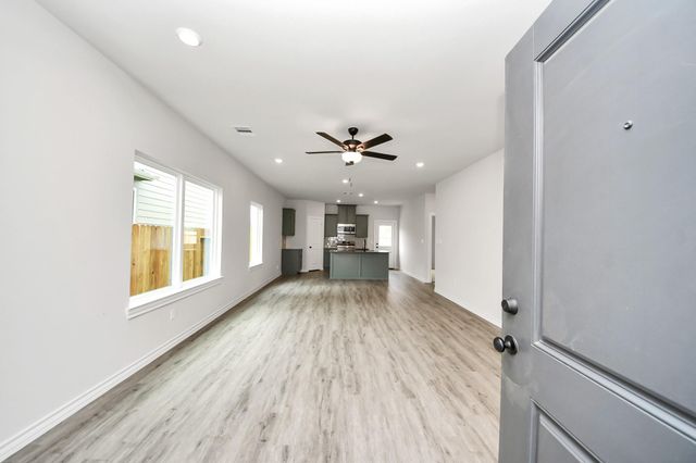 18745 Loom Drive, Conroe, TX 77306