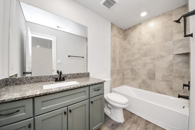 18745 Loom Drive, Conroe, TX 77306