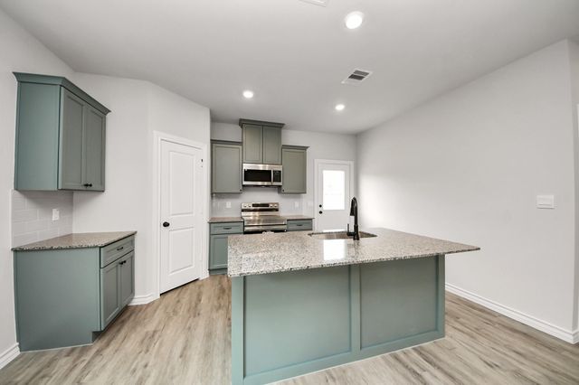 18745 Loom Drive, Conroe, TX 77306