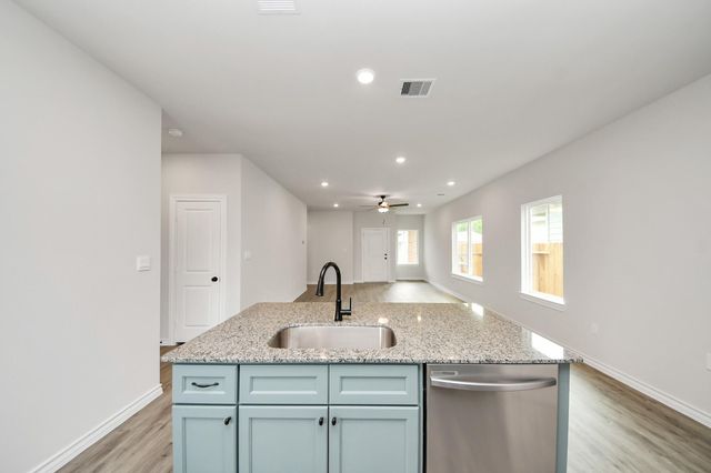 18745 Loom Drive, Conroe, TX 77306