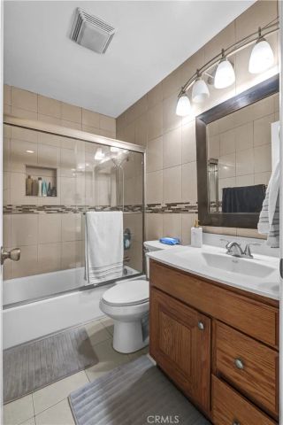 16825 Passage, Paramount, CA 90723