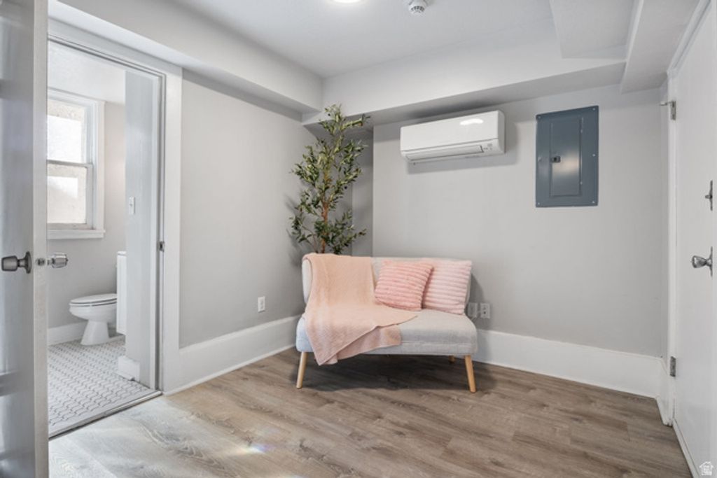 Image 2 of property listing at 86 B ST #10, Salt Lake City, UT 84103