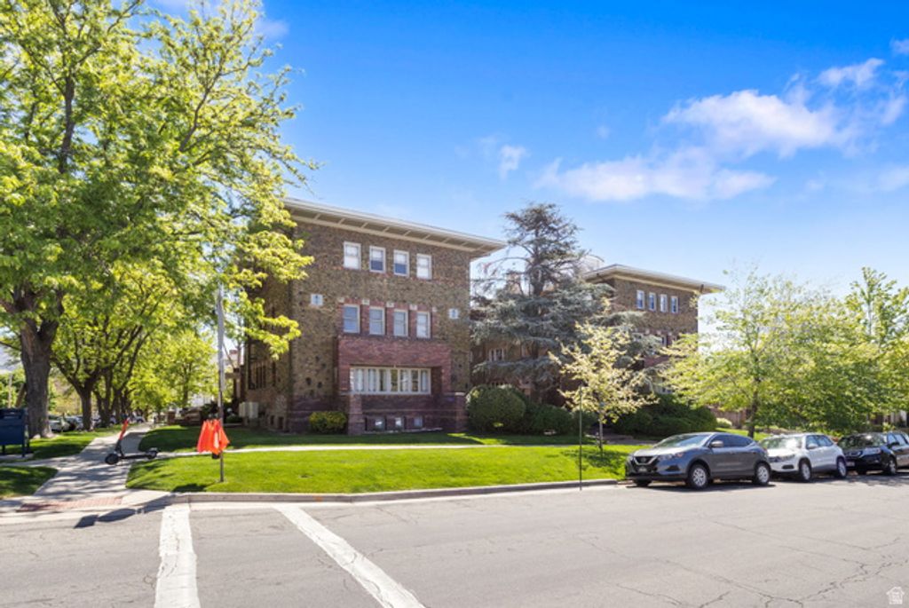 Image 13 of property listing at 86 B ST #10, Salt Lake City, UT 84103