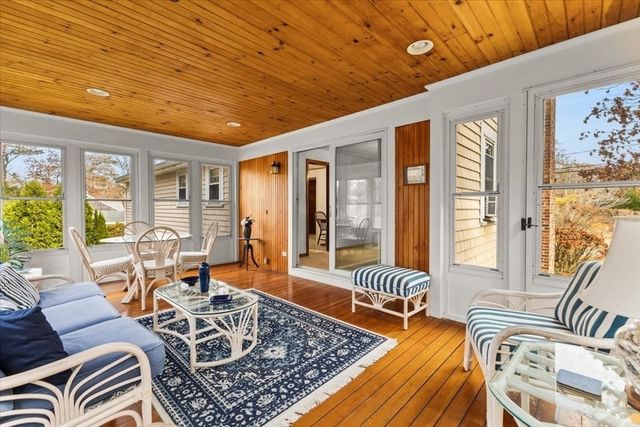 7 Portside Dr, Bourne, MA 02559