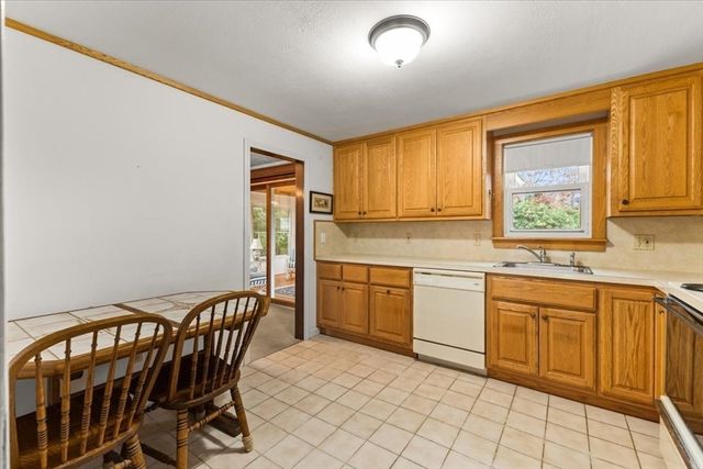 7 Portside Dr, Bourne, MA 02559