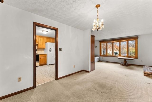 7 Portside Dr, Bourne, MA 02559