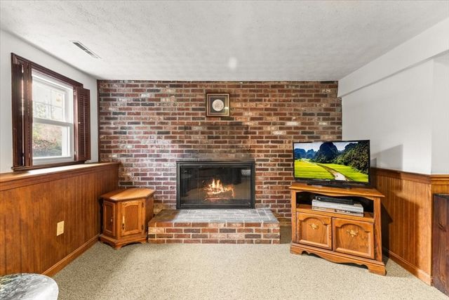 7 Portside Dr, Bourne, MA 02559