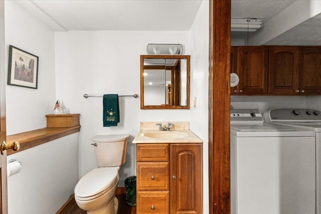 7 Portside Dr, Bourne, MA 02559