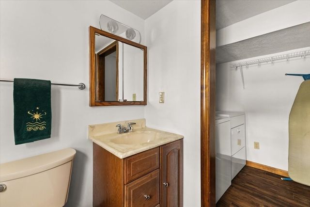 7 Portside Dr, Bourne, MA 02559