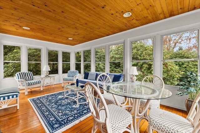 7 Portside Dr, Bourne, MA 02559