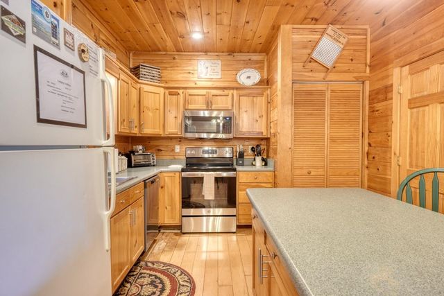 76 River Forest Place, Suches, GA 30572