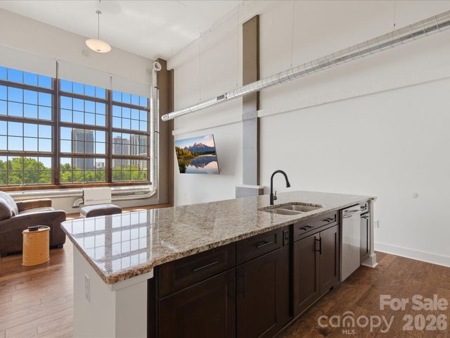 715 N Graham Street 502, Charlotte, NC 28202