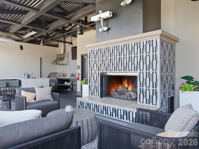 715 N Graham Street 502, Charlotte, NC 28202