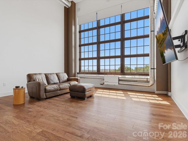 715 N Graham Street 502, Charlotte, NC 28202
