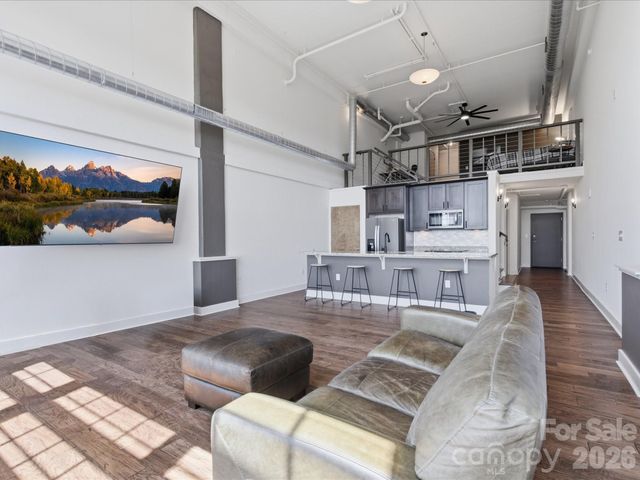 715 N Graham Street 502, Charlotte, NC 28202