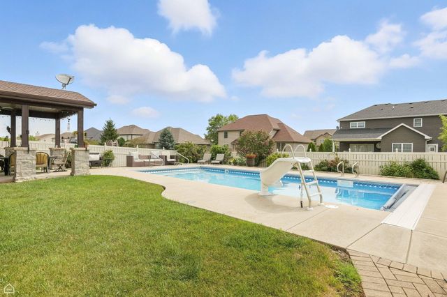 9875 Aster Cove, St. John, IN 46373