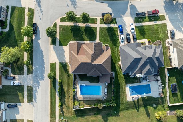 9875 Aster Cove, St. John, IN 46373