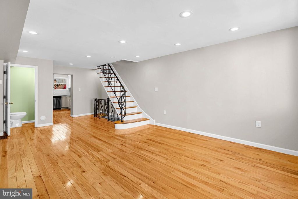 916 CANTRELL ST, PHILADELPHIA, PA 19148 — photo 5