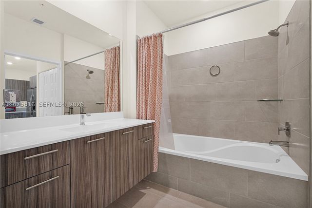 8301 NW 41st St B-303, Doral, FL 33166