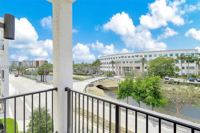 8301 NW 41st St B-303, Doral, FL 33166