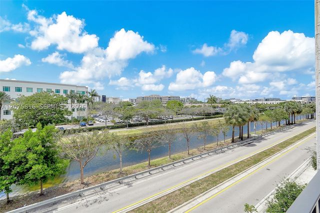 8301 NW 41st St B-303, Doral, FL 33166