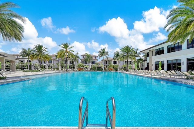 8301 NW 41st St B-303, Doral, FL 33166
