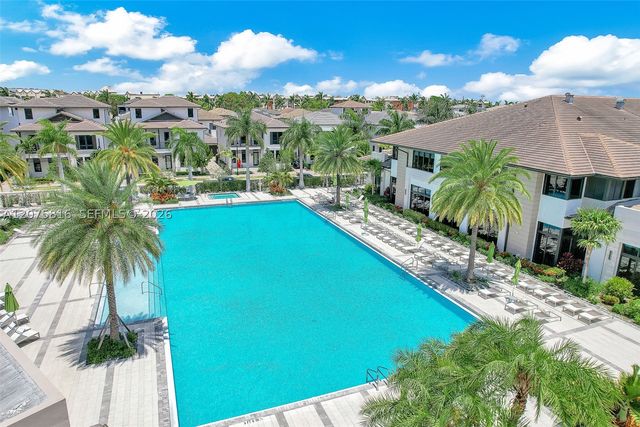8301 NW 41st St B-303, Doral, FL 33166